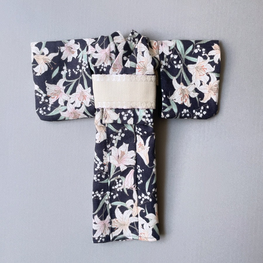 『The Quiet Bloom』(Lily)  22cm Doll dress yukata
